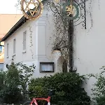 Zum Goldenen Lowen فندق *