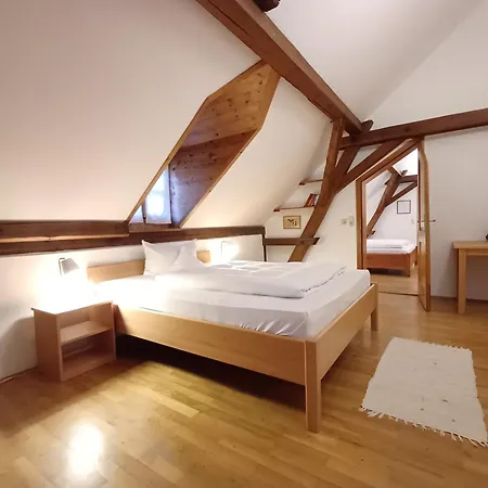 Callm-hotel Inn *